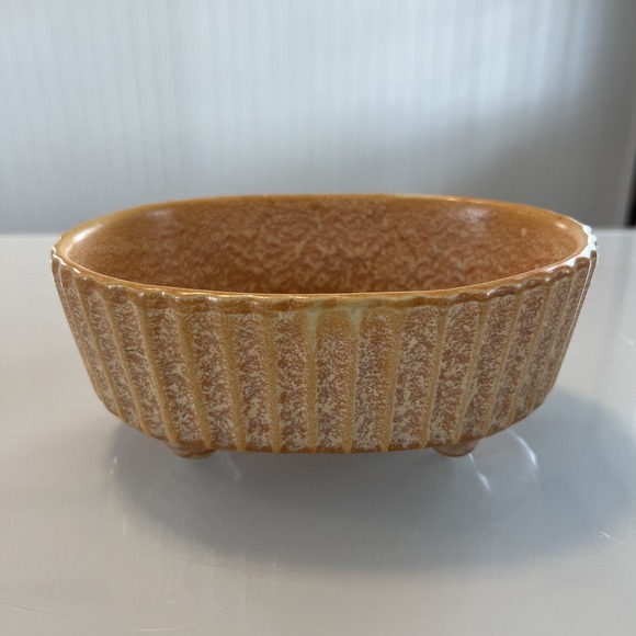 Hull Pottery vintage planter sponge orange USA F 39 - Picture 1 of 7